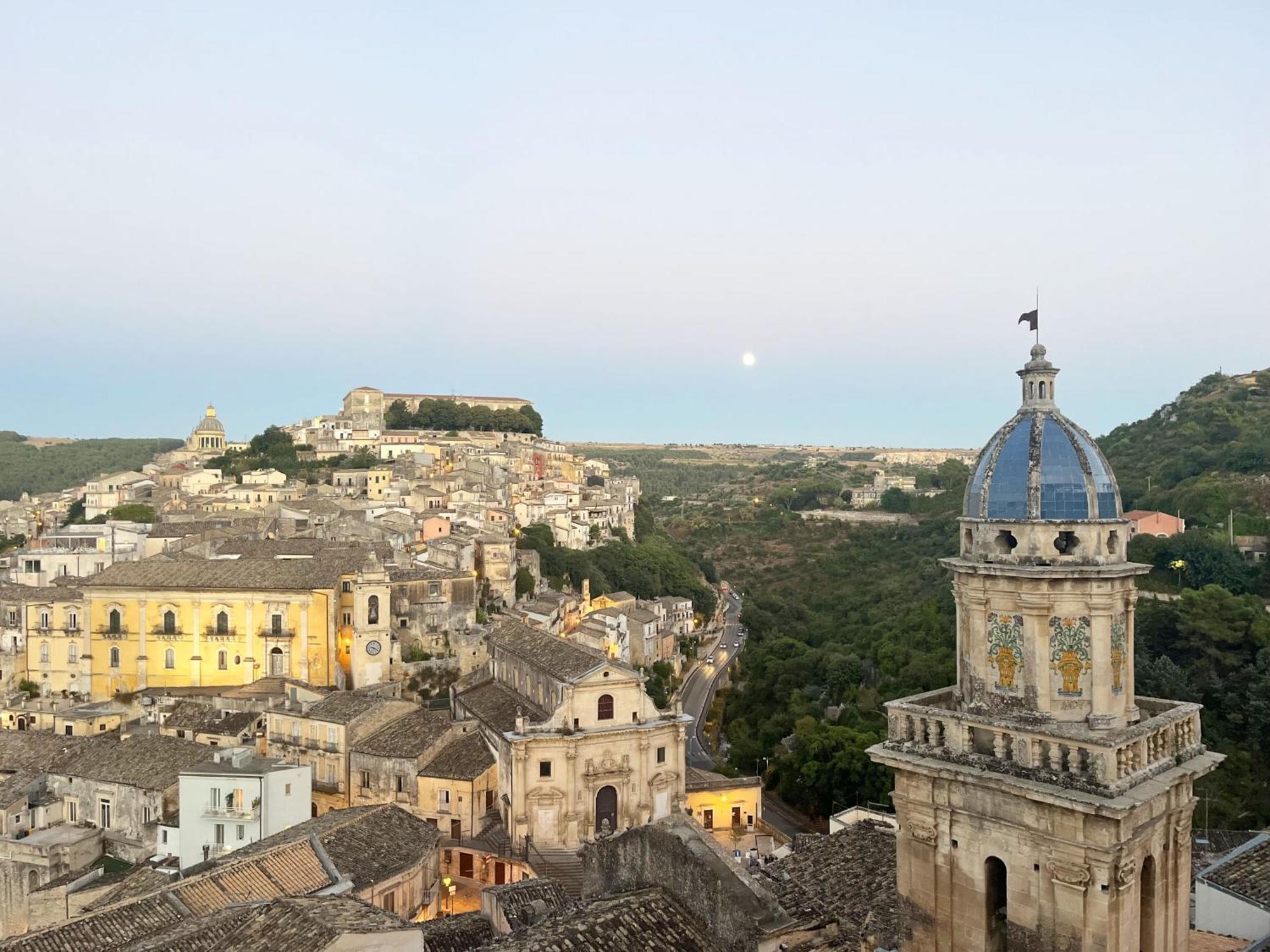 La Casa Di Irene - Suites Con Vista Ragusa Eksteriør billede