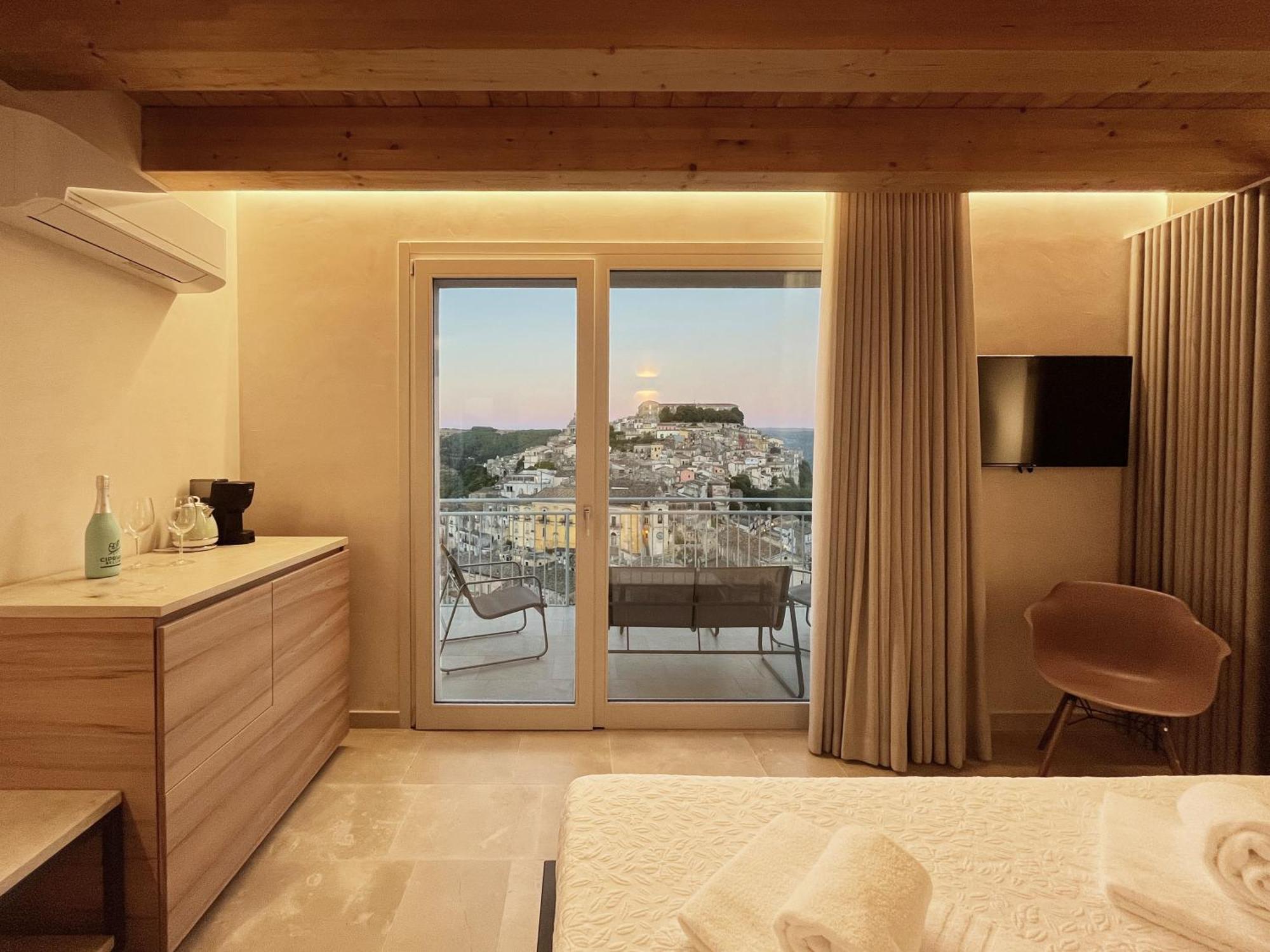La Casa Di Irene - Suites Con Vista Ragusa Eksteriør billede
