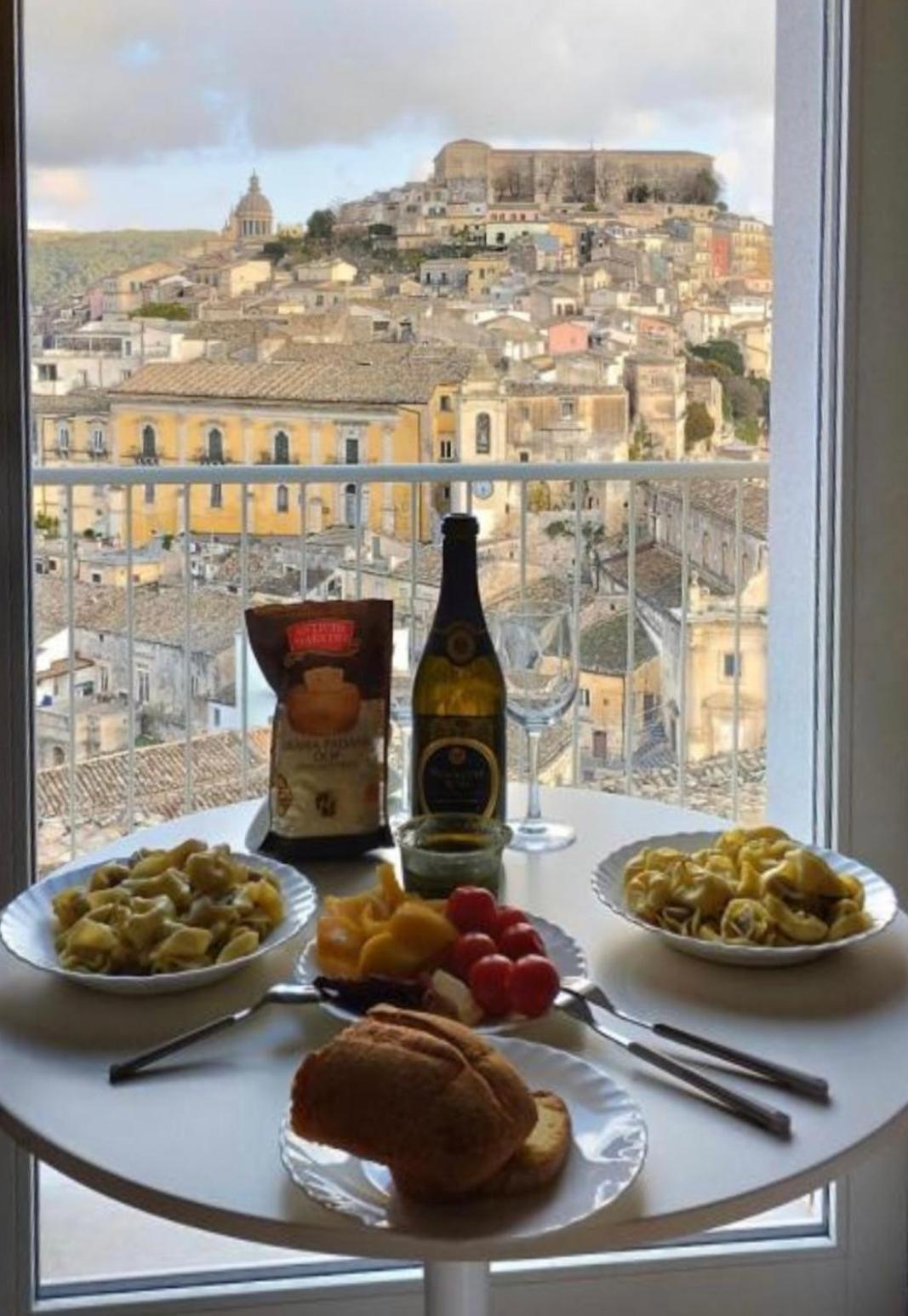 La Casa Di Irene - Suites Con Vista Ragusa Eksteriør billede