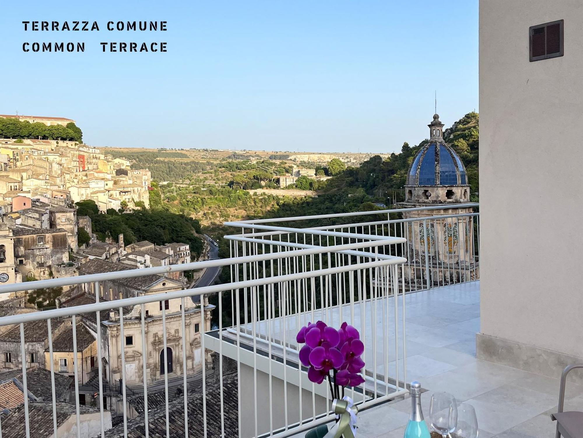 La Casa Di Irene - Suites Con Vista Ragusa Eksteriør billede
